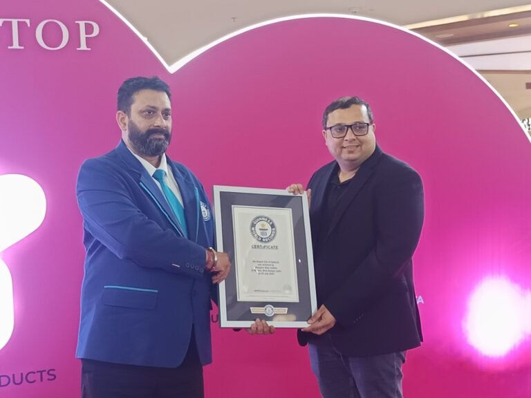 Shoppers Stop Sets GUINNESS WORLD RECORDS Title for Longest Line of Lipsticks